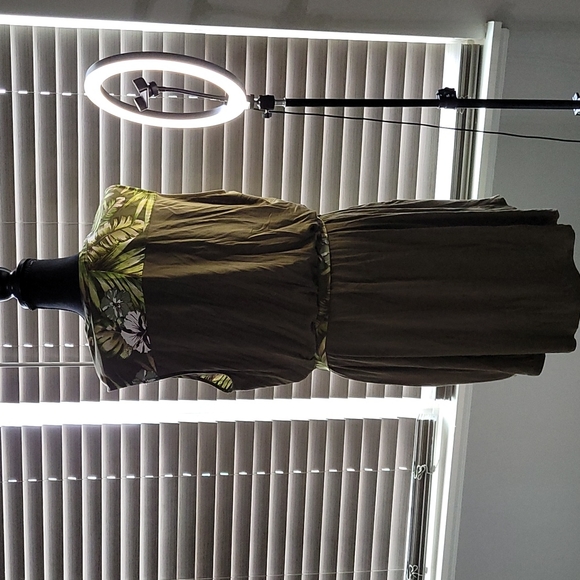 NWOT, Olive green/multi summer mini dress, w/tie belt & pockets by NY&C! - Picture 2 of 3